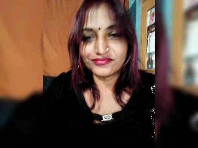 FiestyQueen webcam