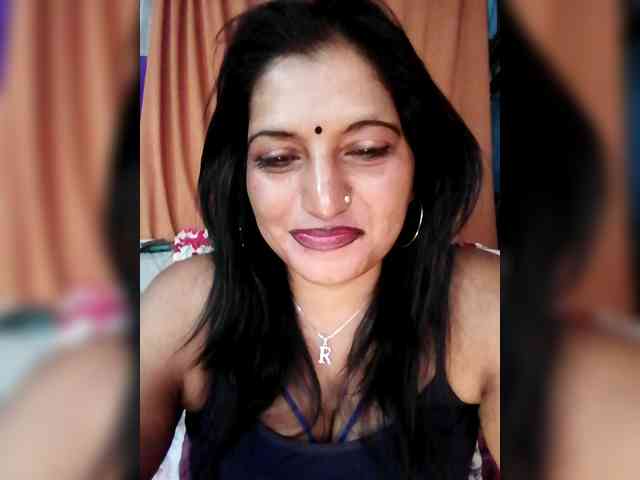 FiestyQueen webcam