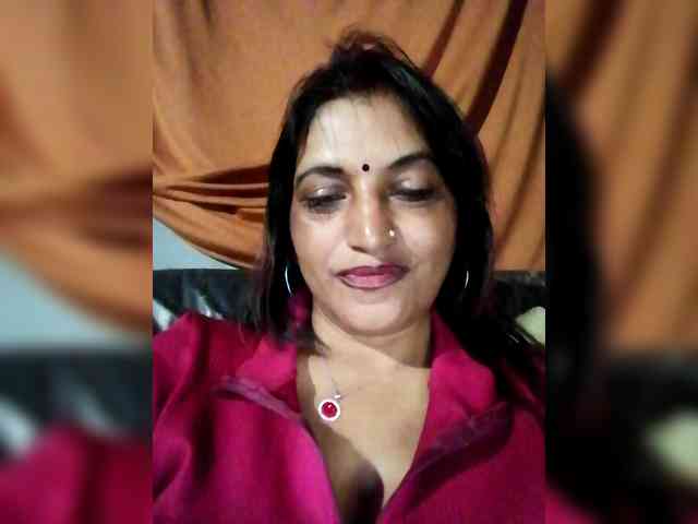 FiestyQueen webcam