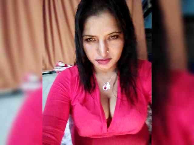 FiestyQueen webcam