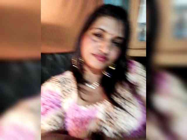 FiestyQueen webcam