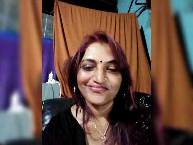 FiestyQueen webcam
