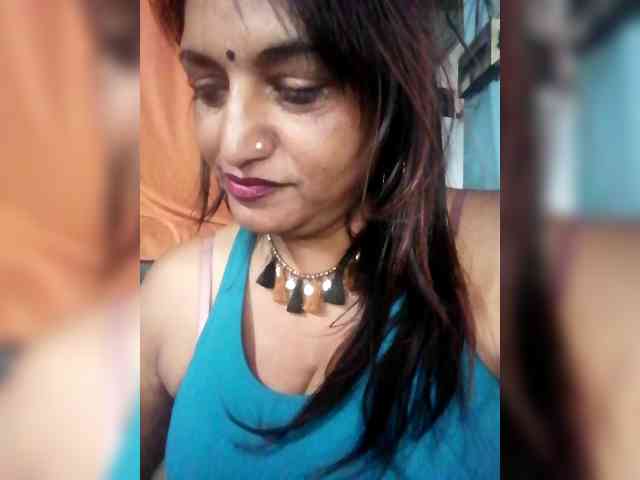 FiestyQueen webcam