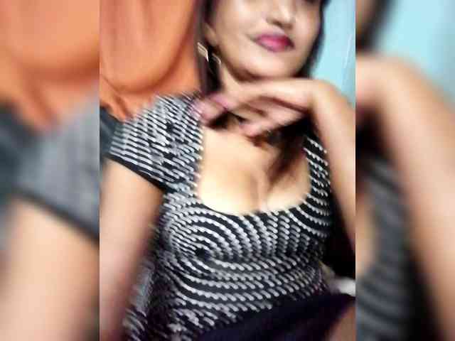 FiestyQueen webcam