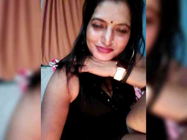 FiestyQueen webcam