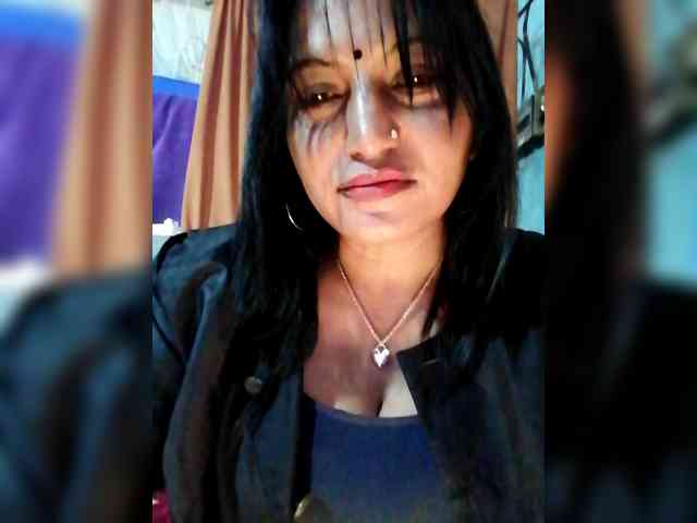 FiestyQueen webcam
