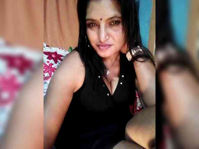 FiestyQueen webcam