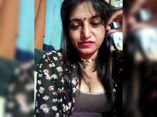 FiestyQueen webcam
