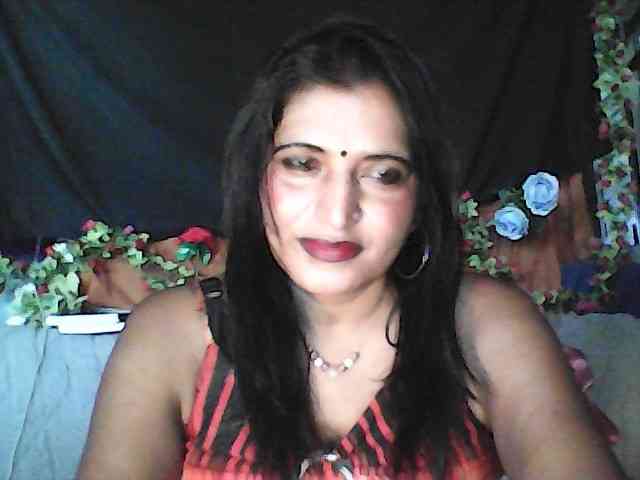 FiestyQueen webcam