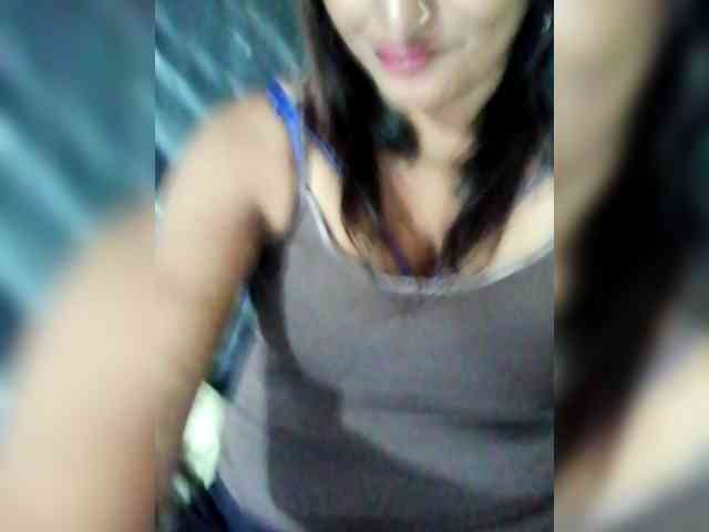 FiestyQueen webcam