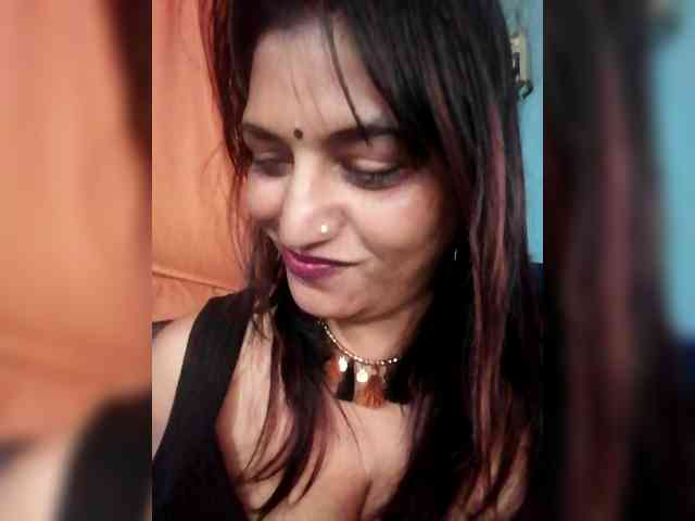 FiestyQueen webcam