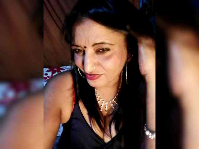 FiestyQueen webcam