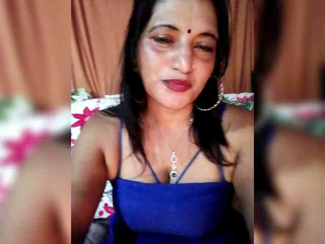 FiestyQueen webcam