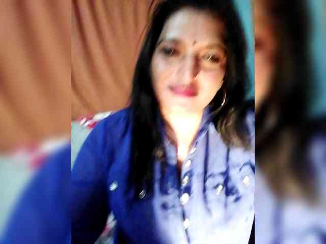 FiestyQueen webcam
