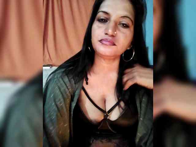 FiestyQueen - Girl 