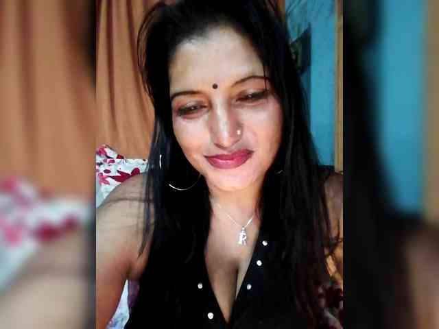 FiestyQueen webcam