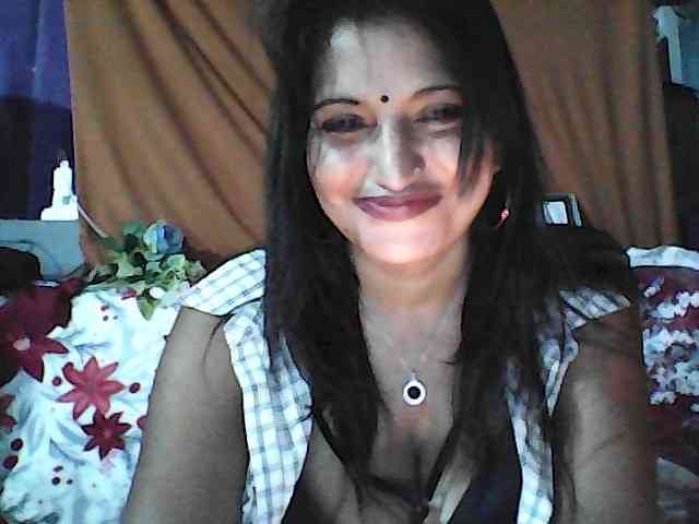 FiestyQueen webcam