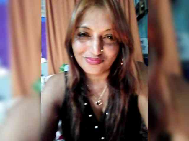FiestyQueen webcam