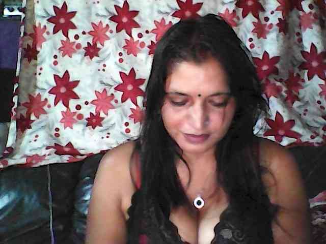 FiestyQueen webcam