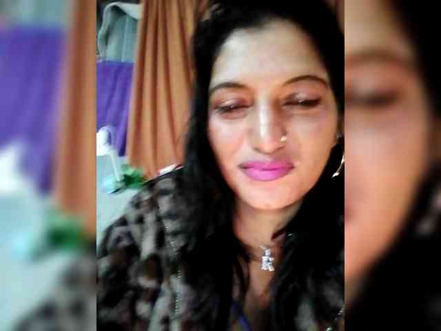 FiestyQueen webcam