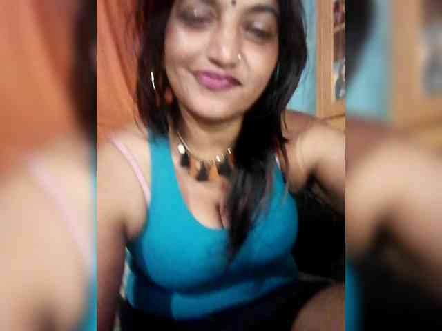 FiestyQueen webcam
