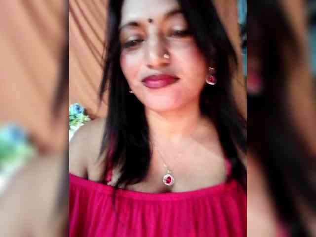 FiestyQueen webcam