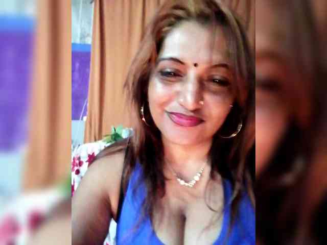 FiestyQueen webcam