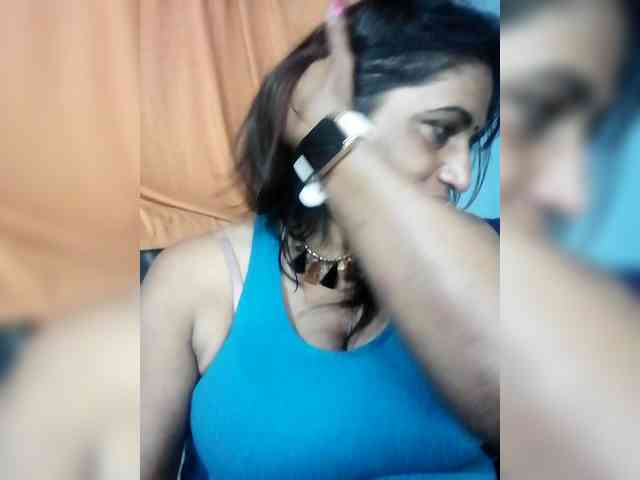 FiestyQueen webcam