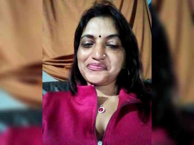 FiestyQueen webcam
