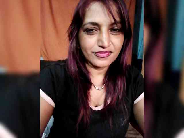 FiestyQueen webcam