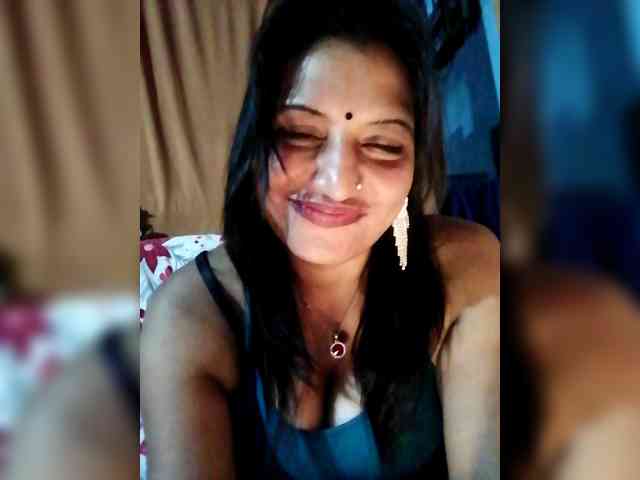 FiestyQueen webcam