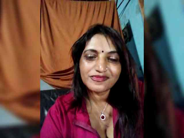 FiestyQueen webcam