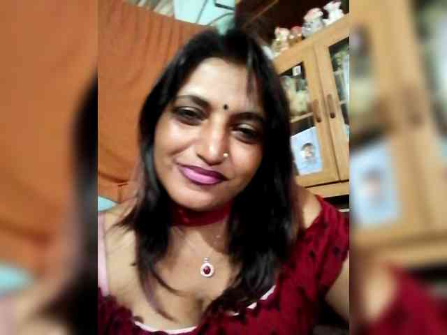 FiestyQueen webcam