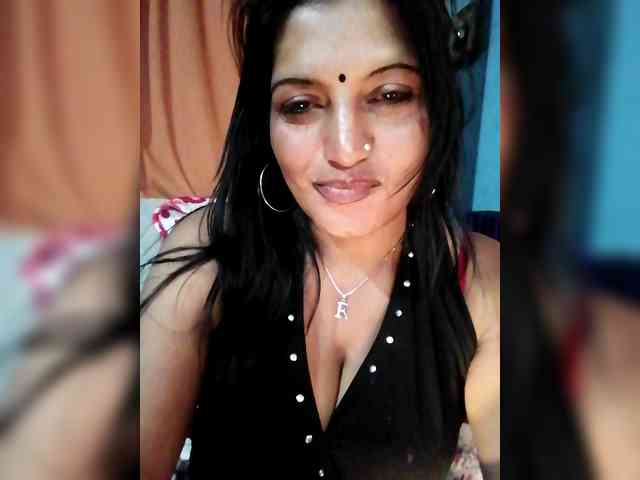 FiestyQueen Live Webcam on BongaCams