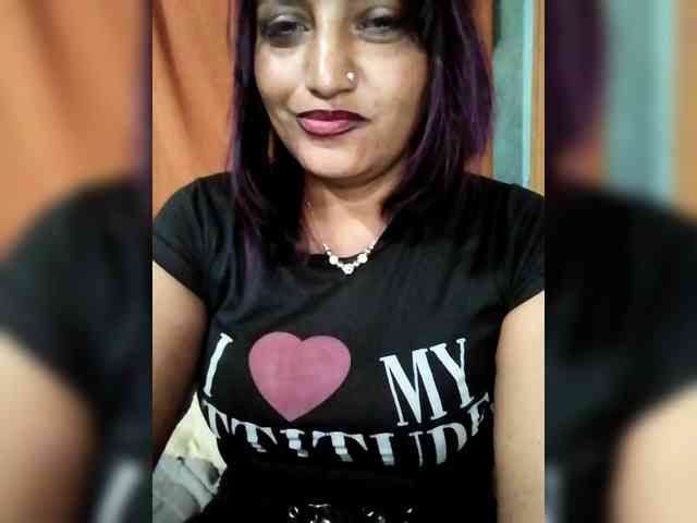 FiestyQueen webcam