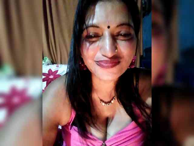 FiestyQueen webcam
