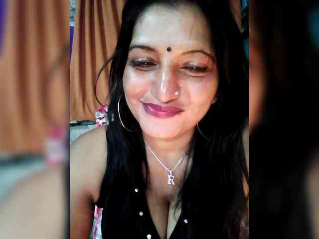 FiestyQueen webcam