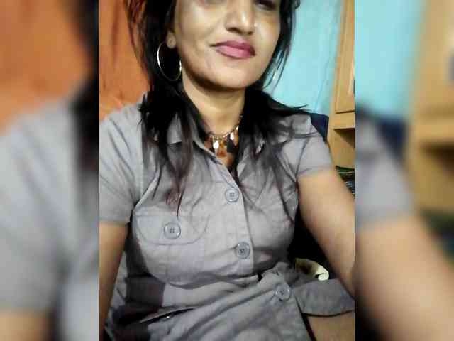 FiestyQueen webcam