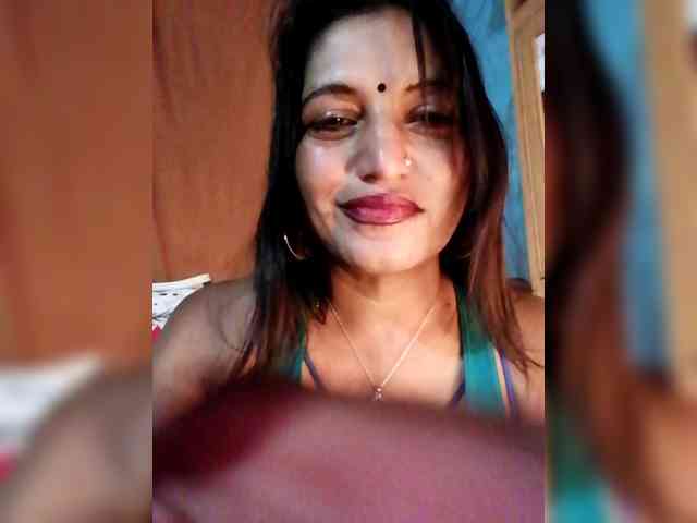 FiestyQueen webcam