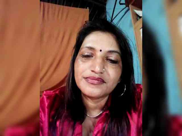 FiestyQueen webcam
