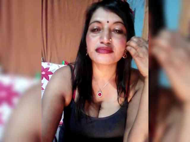 FiestyQueen webcam