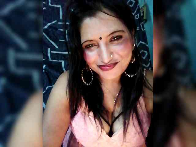 FiestyQueen webcam