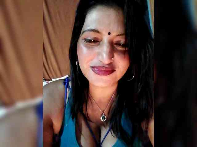 FiestyQueen webcam