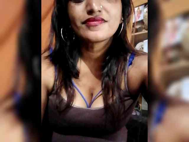 FiestyQueen webcam