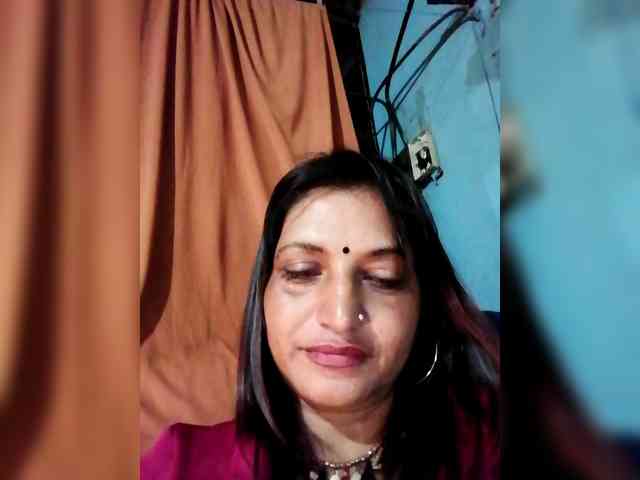 FiestyQueen webcam