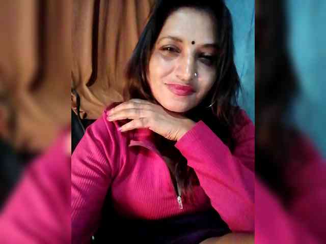 FiestyQueen webcam