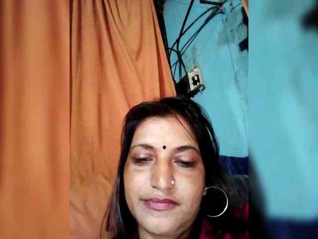 FiestyQueen webcam