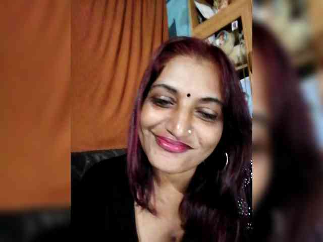 FiestyQueen webcam