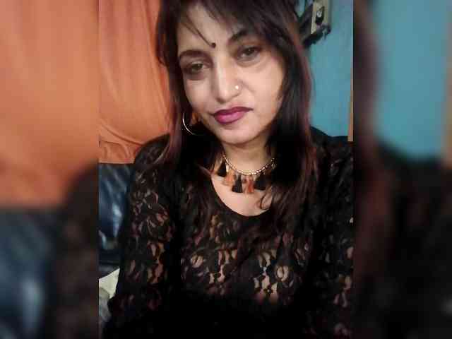 FiestyQueen webcam