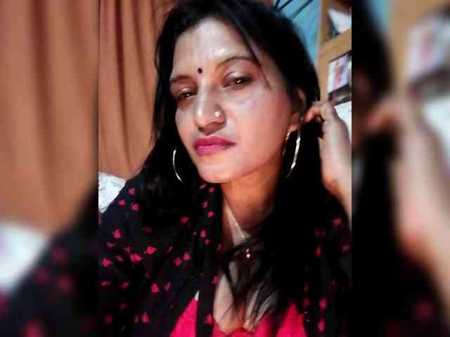 FiestyQueen webcam